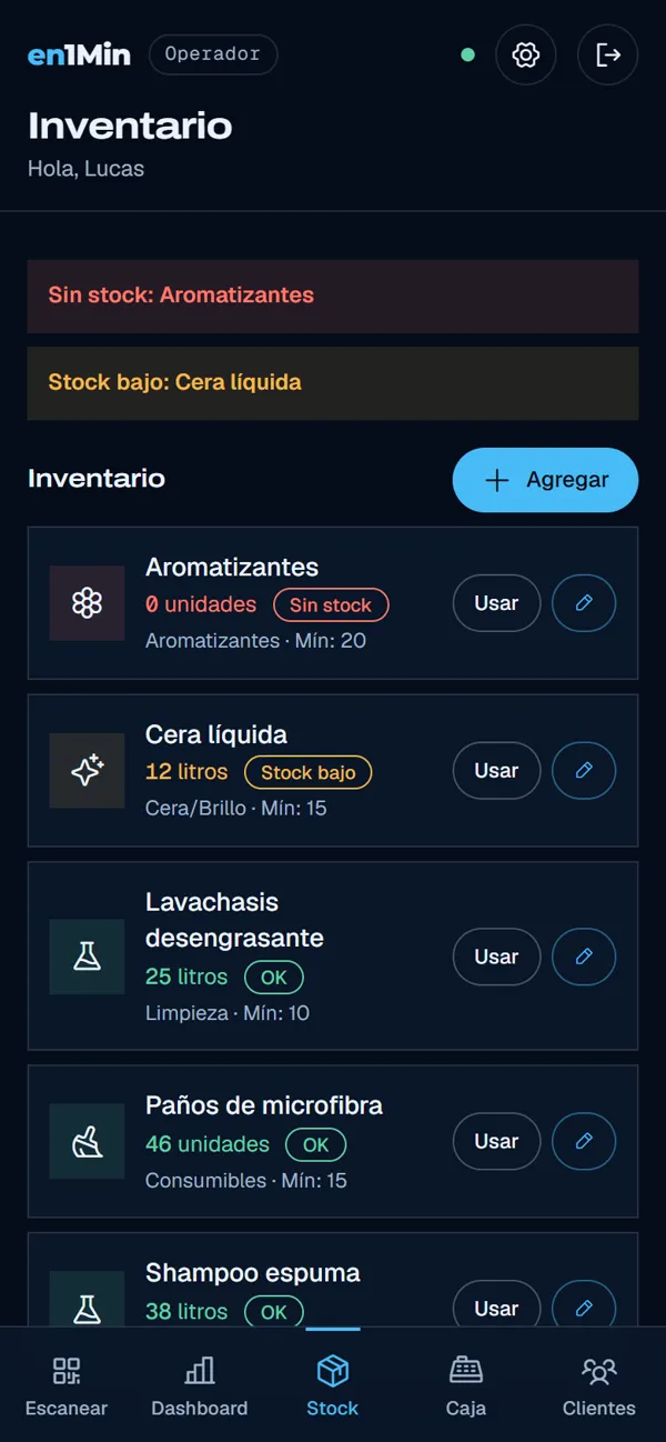 App del operador, inventario de insumos con alertas de stock bajo.
